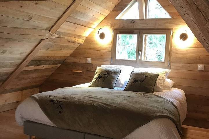 Gîte pour 2 personnes, avec jardin ainsi que terrasse et jacuzzi