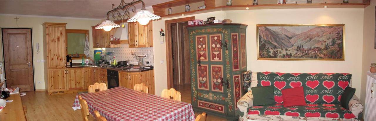 Gîte pour 5 personnes, avec jardin et vue, adapté aux familles à Carisolo - 2