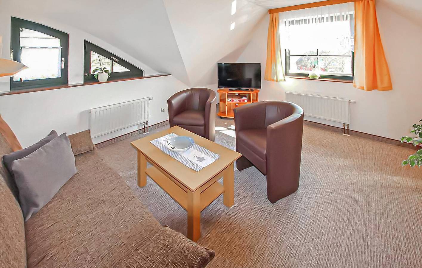 Ganze Ferienwohnung, Gemütliche Ferienwohnung am Meer 200m von der Küste entfernt in Alt Reddevitz in Alt Reddevitz, Mönchgut