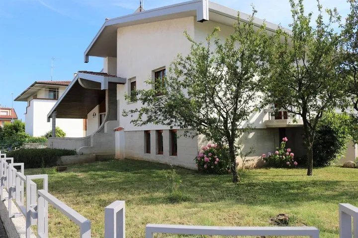 Ferienhaus für 7 Personen, mit Ausblick und Garten sowie Terrasse - 1