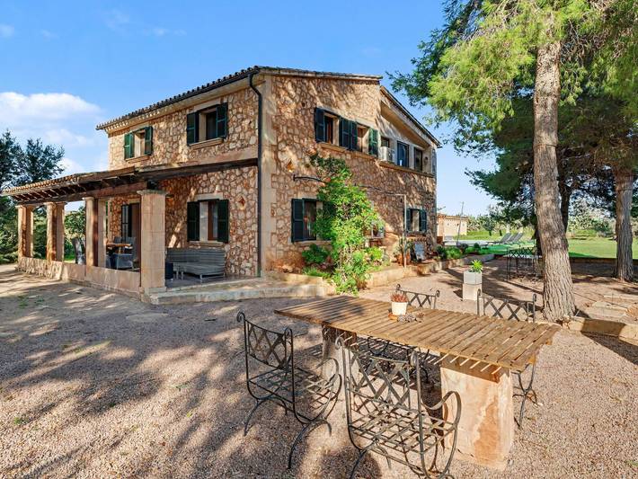 Ferienhaus für 7 Personen, mit Balkon und Pool sowie Garten, kinderfreundlich in Es Trenc - 2