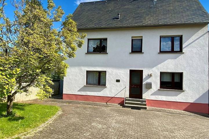 Ferienwohnung für 5 Personen, mit Garten an der Mosel