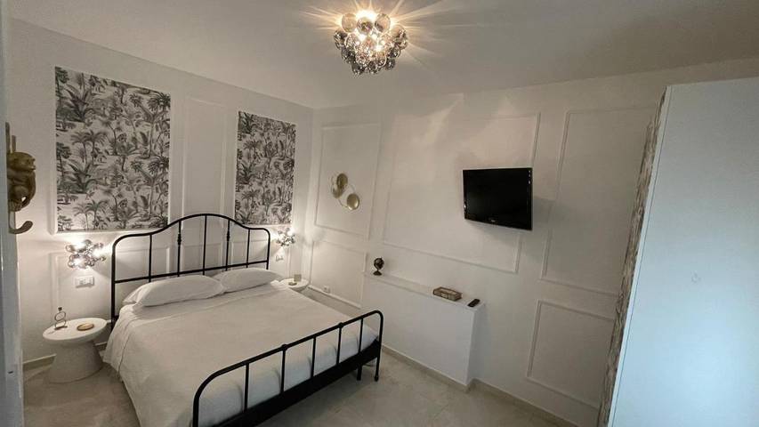 Maison d’hôte pour 3 personnes, avec balcon et vue à Lamezia Terme - 4