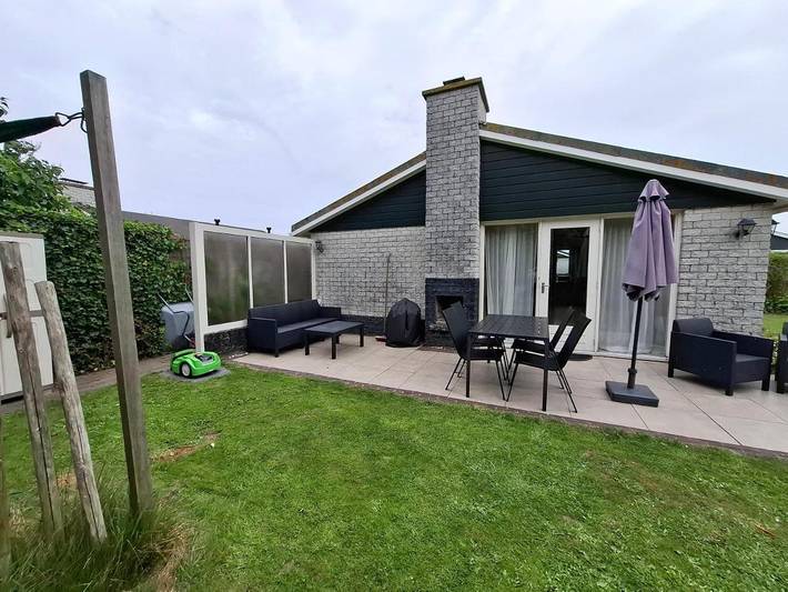 Ferienhaus für 4 Personen, mit Pool und Terrasse sowie Garten in Petten