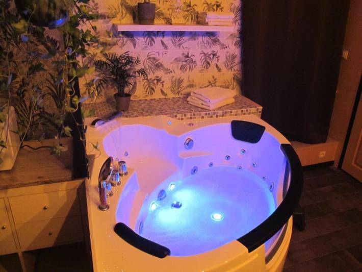 Hôtel pour 2 personnes, avec Jacuzzi à Bourg