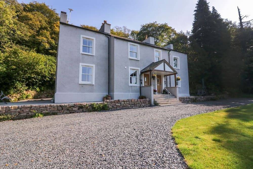 Dalegarth Hall Farm Cottage 2. in Eskdale, Lake District