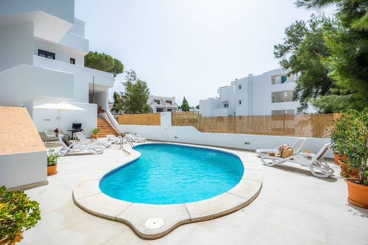 Ferienwohnung für 2 Personen, mit Balkon und Garten in Cala d'Or