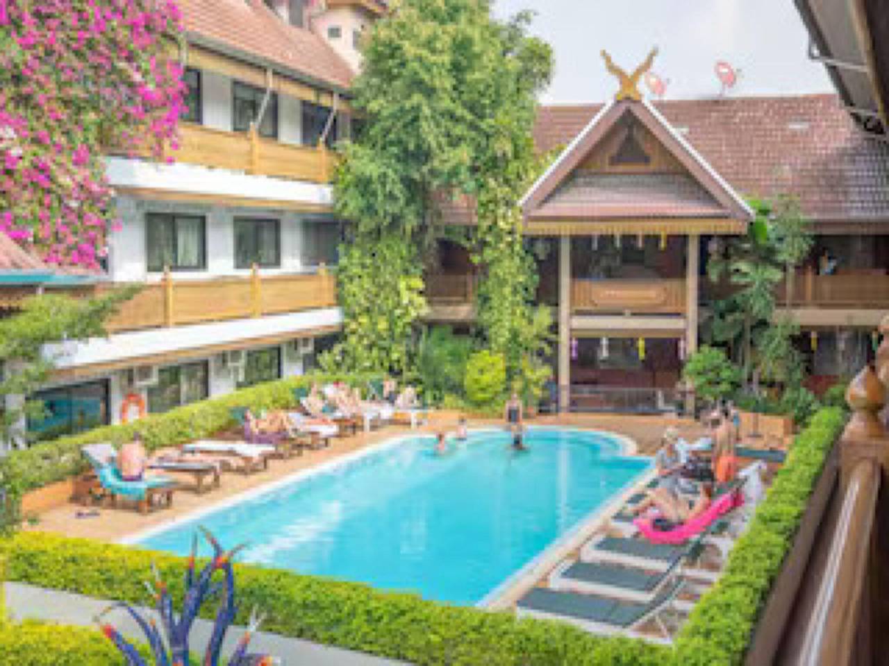 Cozy Double Stay | Thai Guesthouse Charm in Chiang Mai Province