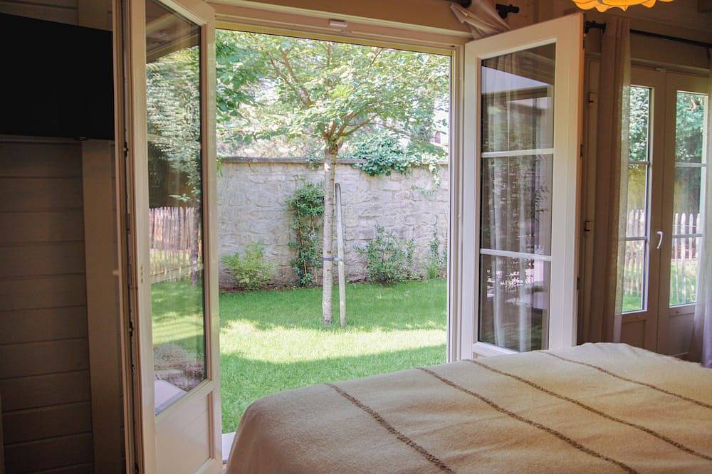 New - Bed & Breakfast on garden in the center of L'isle Adam - Le clos de l'isle in L'Isle-Adam, Valle del Oise