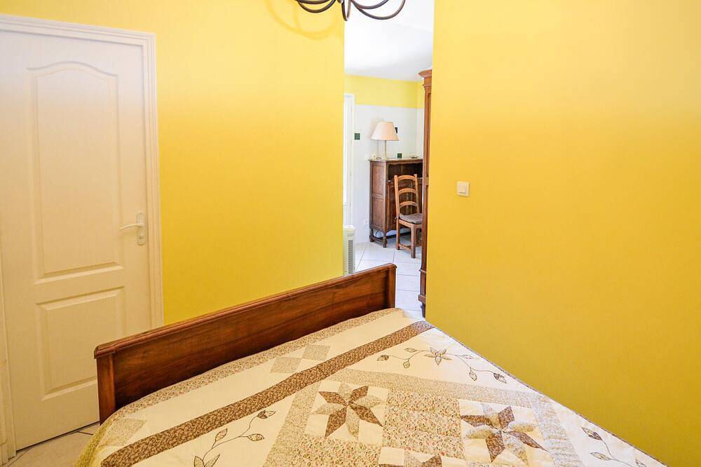 Beautiful home in La Garde with kitchen in La Garde, Toulon region