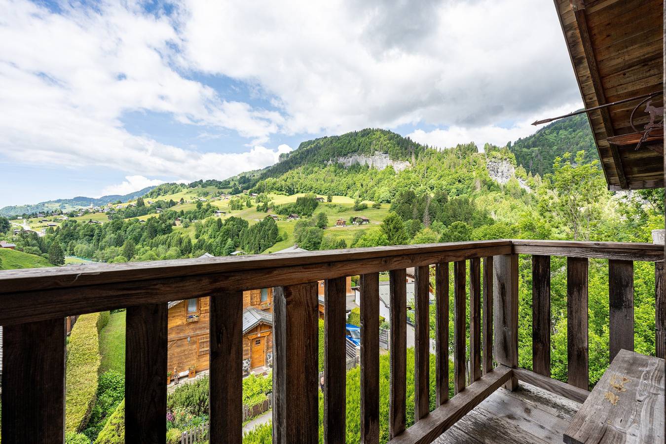 Appartement entier, Appartement "Le Chamois" avec terrasse partagée, balcon et Wi-Fi in Flumet, Région d'Albertville