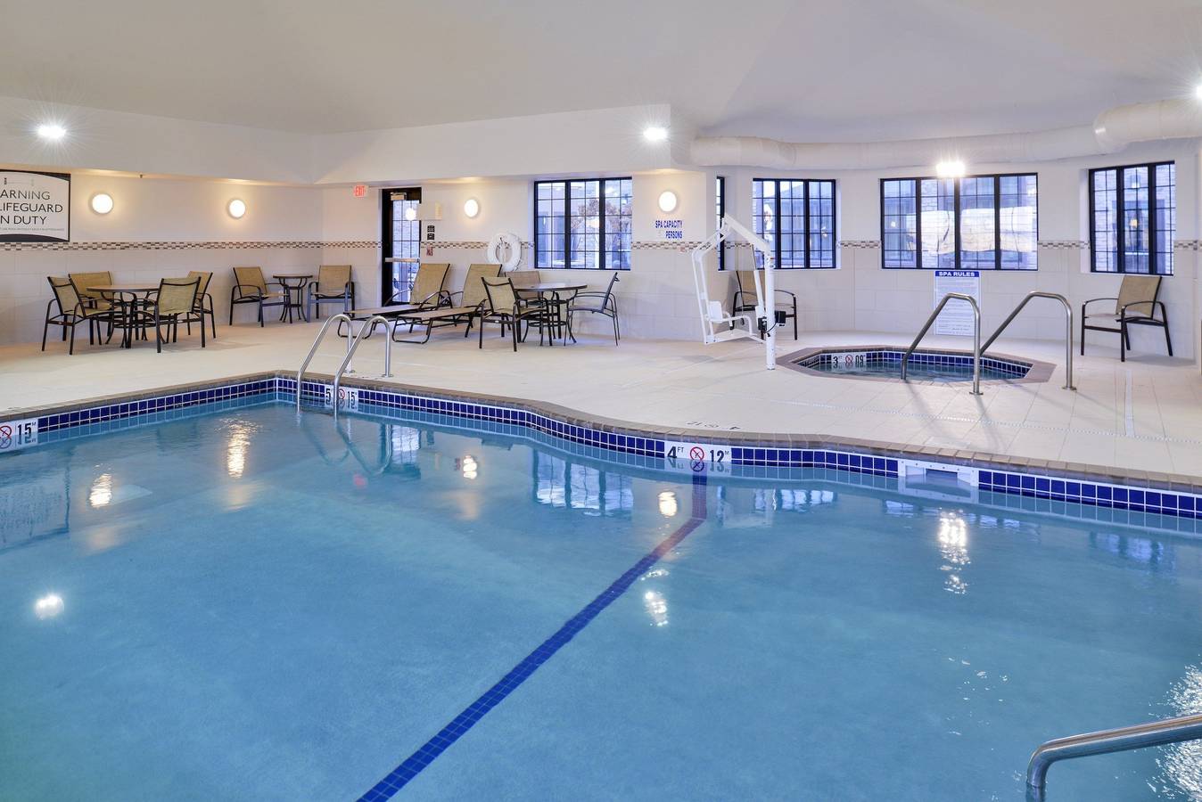 Ganzes Studio, Staybridge Suites Rochester - Commerce Dr Nw in Rochester (MN), Olmsted County