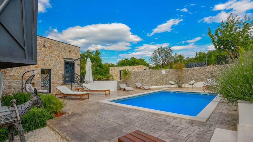 Villa 3Qb - Split by Villas Guide in Dalmatinisches Zagora