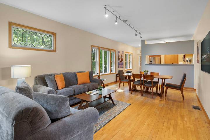 Vacation rental for 8 people, with terrace in Saint Paul (MN)