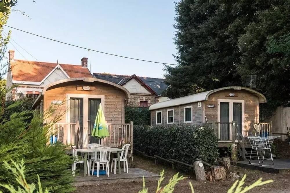 Chalet Eco 1 chambre + Terrasse 2 personnes in Saint-Michel-Chef-Chef, Côte de Jade