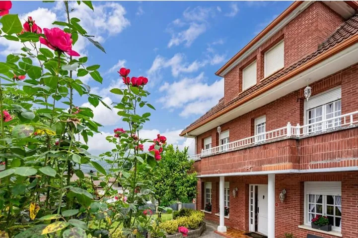 Casa de vacaciones para 10 personas, con jardín y vistas - 1