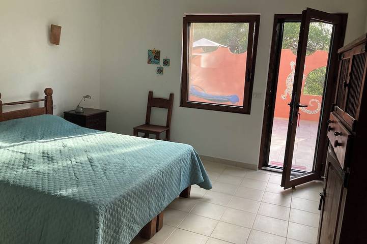 Holiday House with kayaks, Cala Girgolu, San Teodoro,100m to beach in Cala Girgolu, San Teodoro
