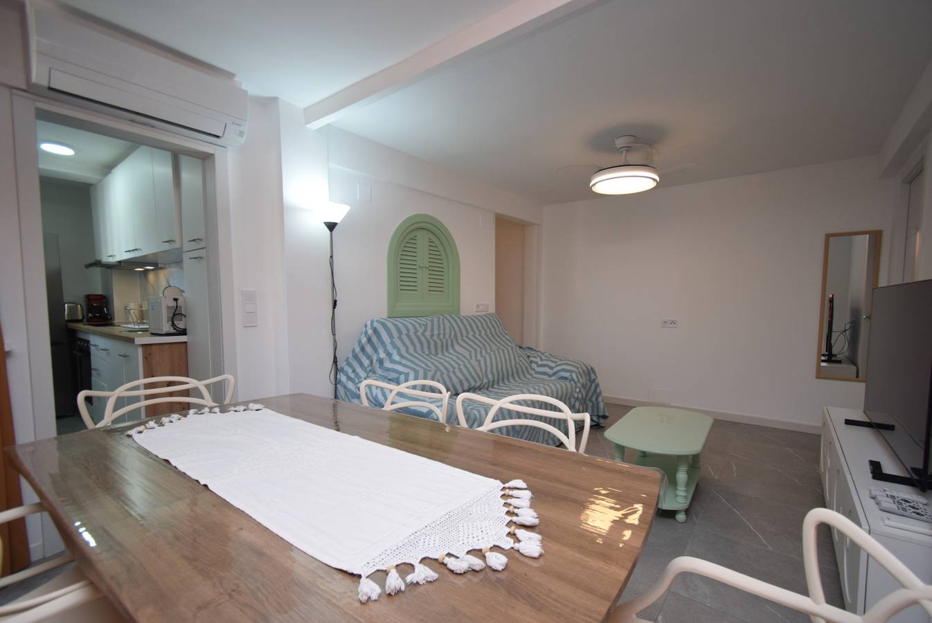 Apartamento entero, Apartamento de vacaciones para 3 personas con jardín in Benidorm, Costa Blanca