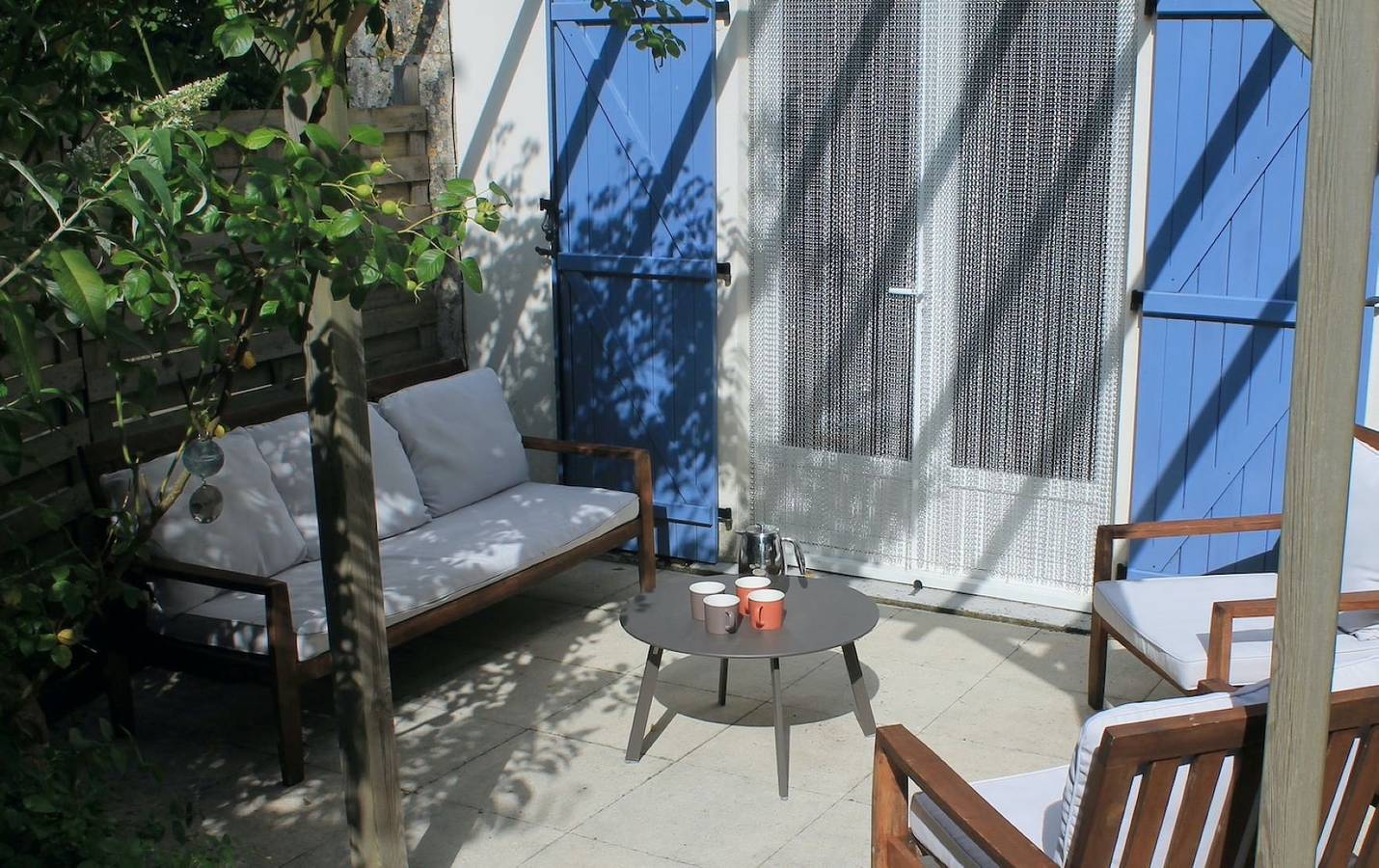 Charming restored farmhouse with large garden and pool in Nanteuil-en-Vallée, Charente