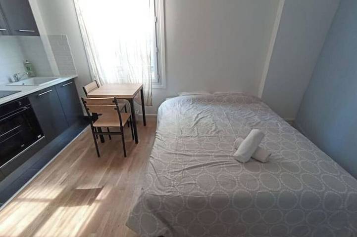 Entire apartment, Comfortable studio - Hypercentre - 20 min to Paris in Maisons-Laffitte, Yvelines