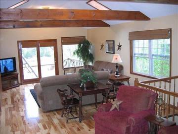 Log Cabin for 14 Guests in Daniel Boone National Forest, Kentucky, Picture 3