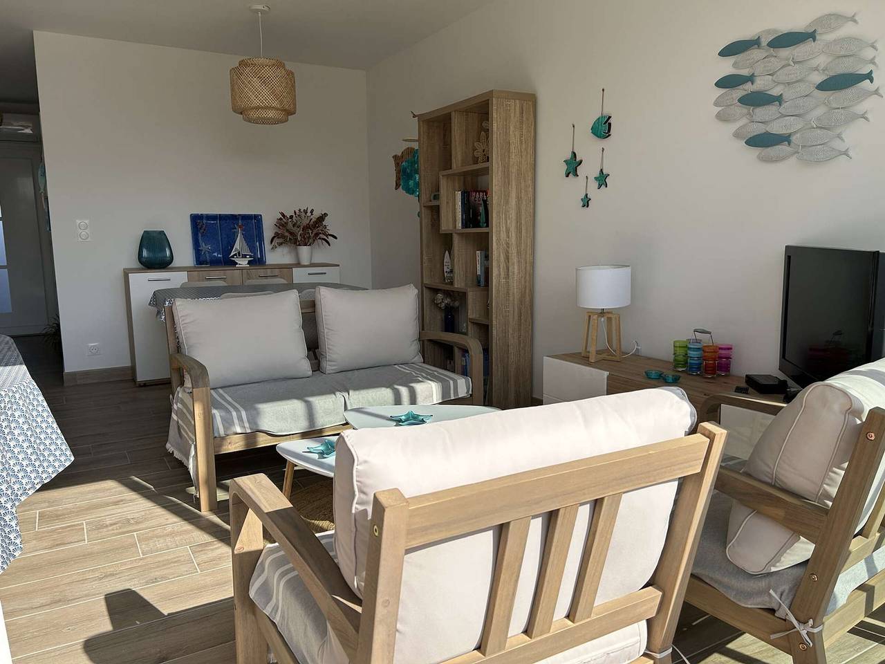 Appartement entier, Appartement T2 avec Cabine, Terrasse et Climatisation à Saint Pierre la Mer in Saint Pierre la Mer, Fleury