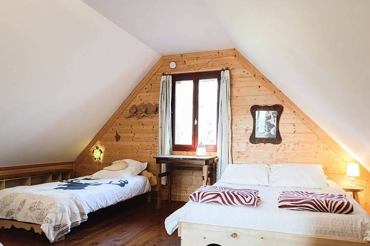Location de vacances pour 6 personnes, avec piscine et jardin à Lavercantière - 4