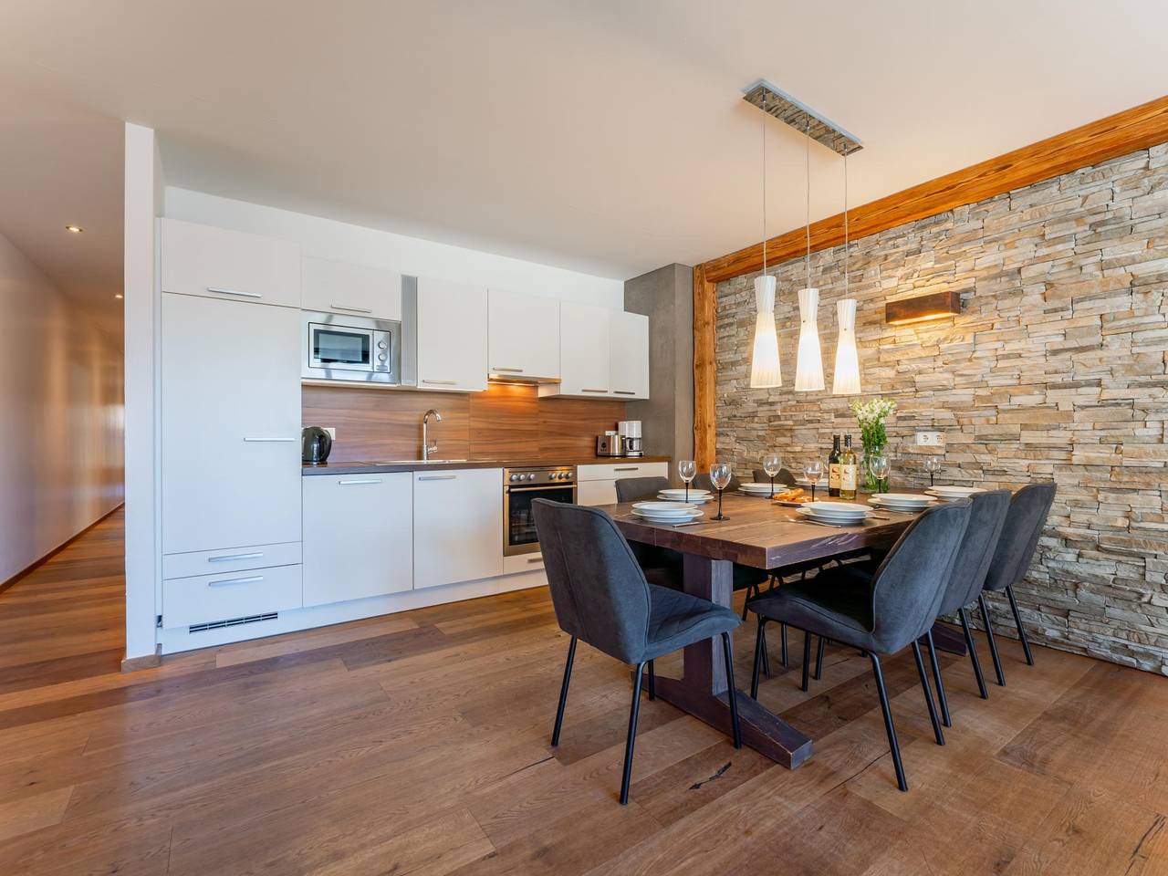 Ganze Wohnung, Stilvolle Ferienwohnung direkt am Skilift in Neukirchen am Großvenediger, Pinzgau