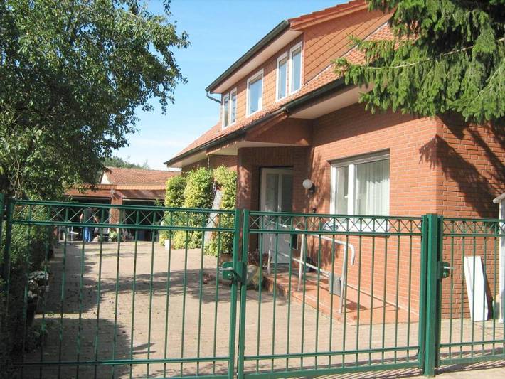 Ferienwohnung für 4 Personen, mit Balkon und Terrasse sowie Garten und Ausblick