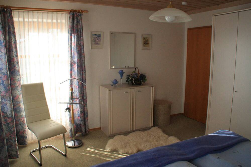 Entire apartment, Holiday home in quiet location with terace and panoramic view in Regen (East Bayern), Eastern Bavaria