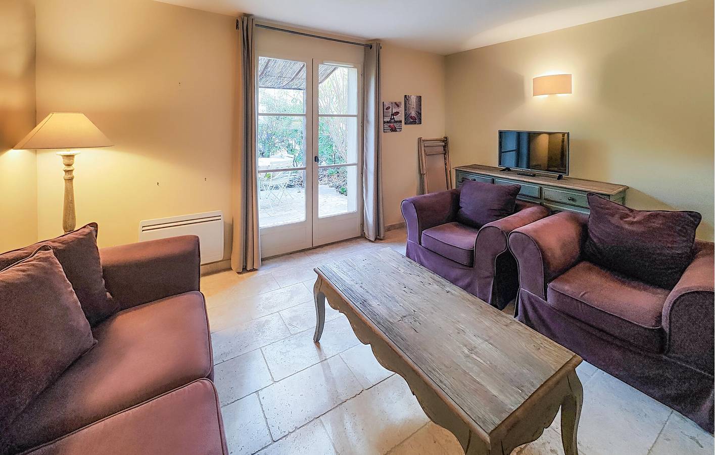 Appartement confortable avec WiFi, lave-linge, climatisation et parking - 2,5km de Tournissan in Saint-Laurent-de-la-Cabrerisse, Région de Narbonne