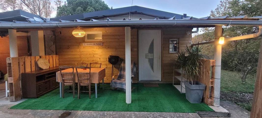 Chalet pour 2 personnes, avec terrasse et jardin