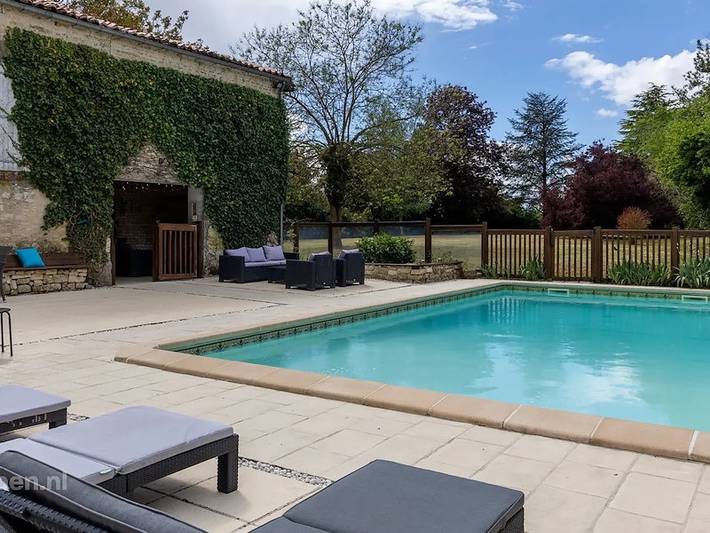 Maison de vacances pour 8 personnes, avec Balcon/Terrasse et Terrasse ainsi que Jardin et Piscine à Verdille