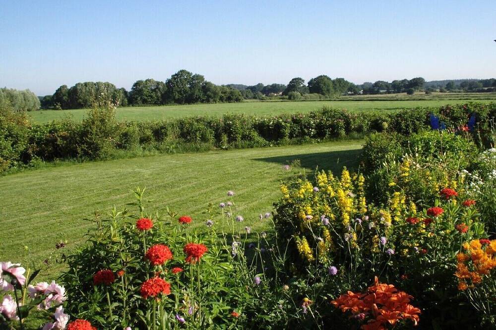 Ganze Wohnung, 4Sterne Ferienwohnung im Herzen Schleswig-Holsteins in Groß Vollstedt, Naturpark Westensee