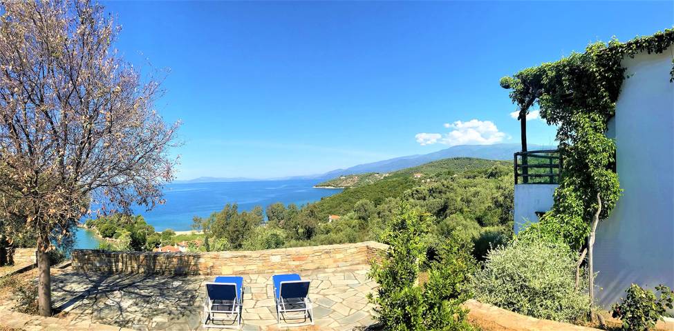 Ferienhaus für 8 Personen, mit Meerblick und Balkon/Terrasse sowie Garten und Ausblick am Pilion