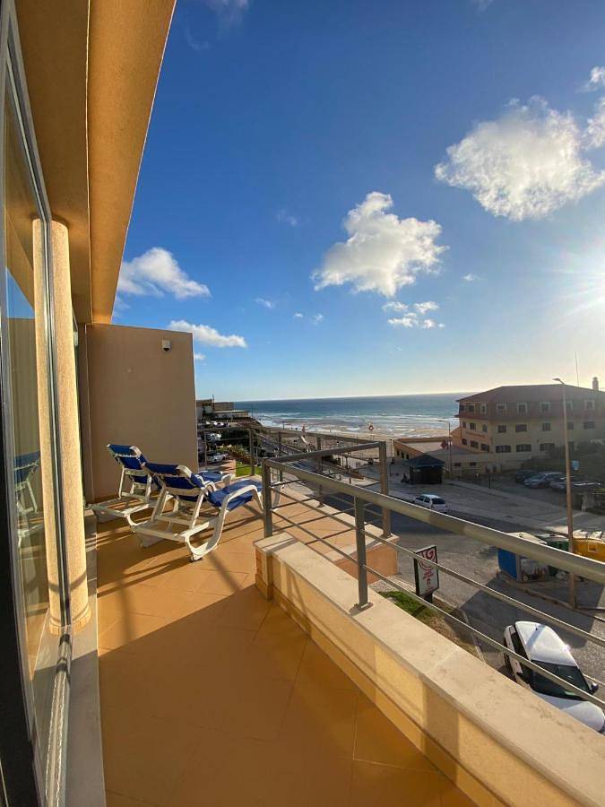 Apartamento inteiro, Apartment with Sea View in Praia da Areia Branca, Lourinhã