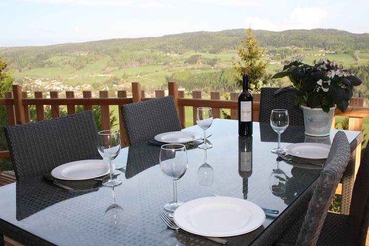 Chalet pour 7 personnes, avec terrasse et jardin, animaux acceptés dans le Jura - 4