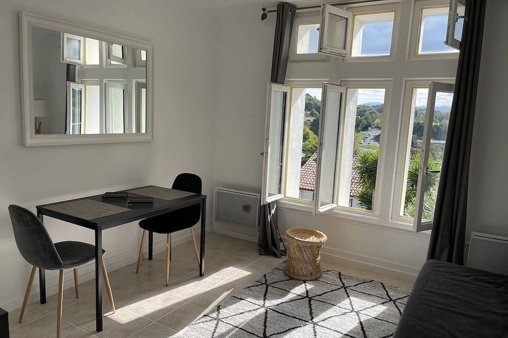Entire apartment, Studio de Beraun Acotz et Océan in Saint-Jean-de-Luz, Bayonne region