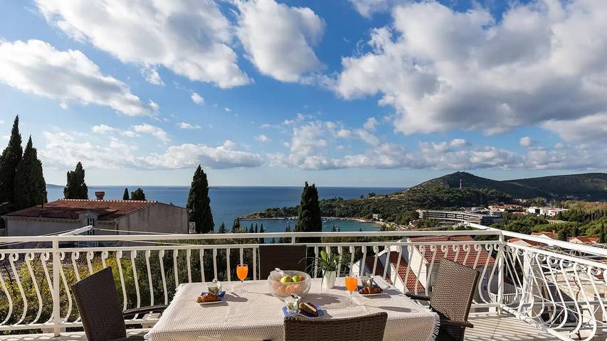 Holiday letting for 5 people, with terrace in Srebreno