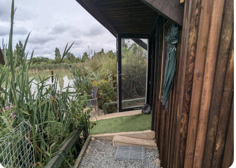 The willow cabin in Bexley, London