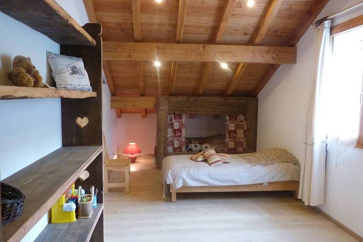 Grand Chalet Individuel  Classe 4 Etoiles , Ensoleille , Calme ; in Molines-en-Queyras, Queyras