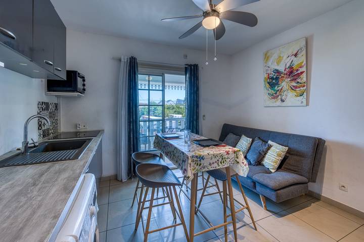 Apartamento entero, L'Ecrin Morgane - Clim - Piscine -Balcon in Terre Sainte, Saint-Pierre (Réunion)