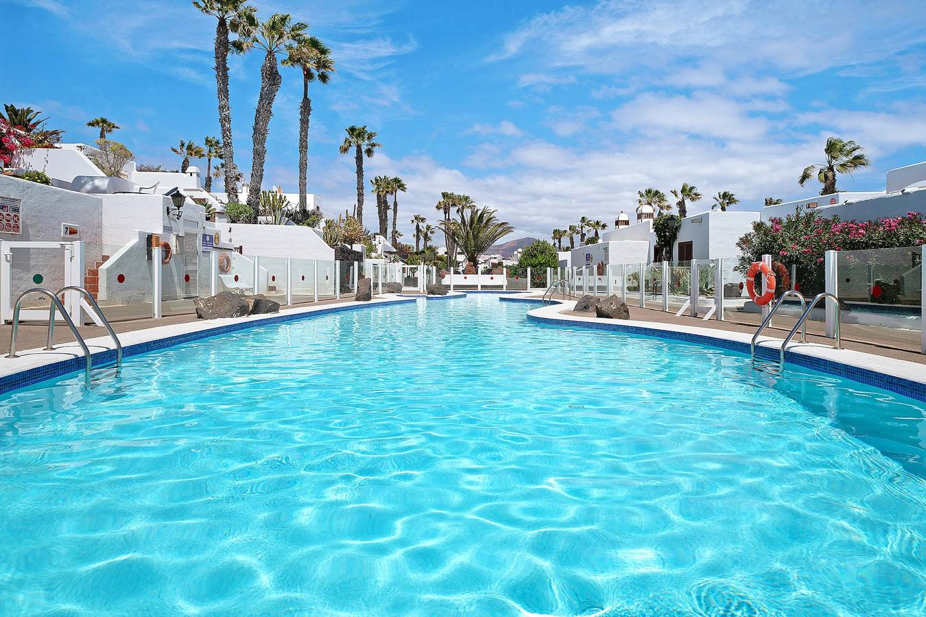 Ganze Wohnung, Ferienwohnung 'Puerto Chico A' mit Gemeinschaftspool, privater Terrasse und Wlan in Playa Blanca, Yaiza
