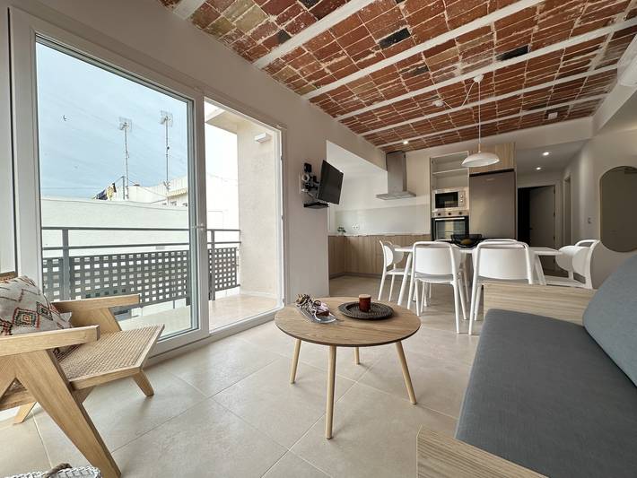 Gîte pour 6 personnes, avec terrasse, animaux acceptés à Roses