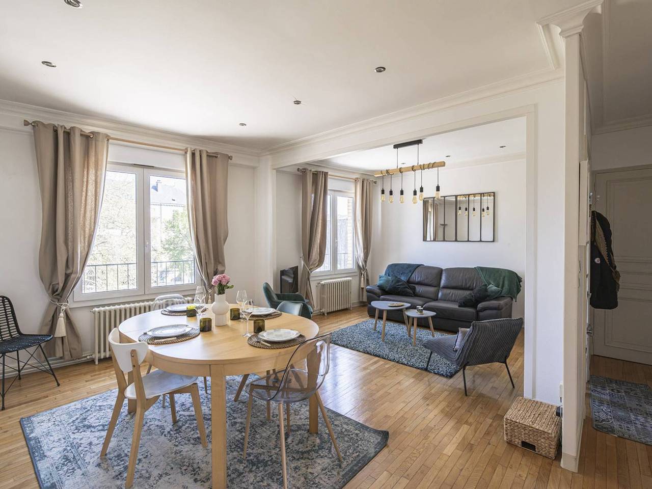 Apartamento entero, Elegante Dúplex en el Corazón de Reims - 2 Habitaciones in Reims, Marne