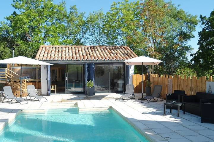 Gîte pour 4 personnes, avec jacuzzi et jardin ainsi que terrasse et sauna dans le Tarn-et-Garonne