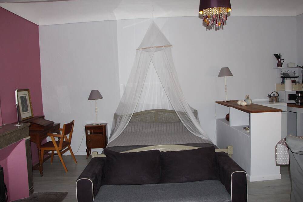 Appartement entier, Zéphyr - Appartement romantique 4 personnes in Barjac, Région d'Alès