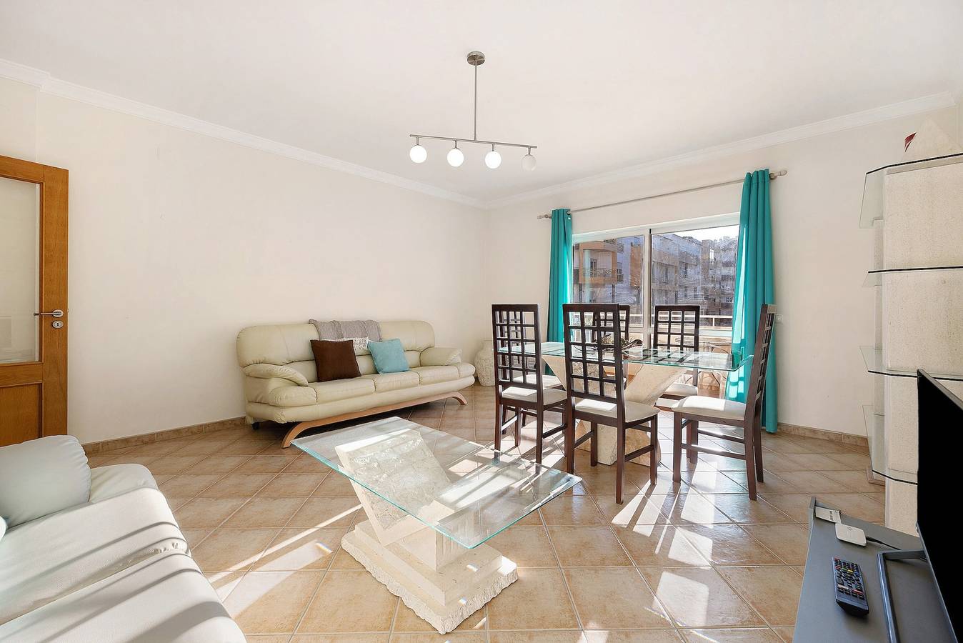 Appartement entier, Appartement "Caravela" avec balcon et Wi-Fi in São Sebastião, Lagos