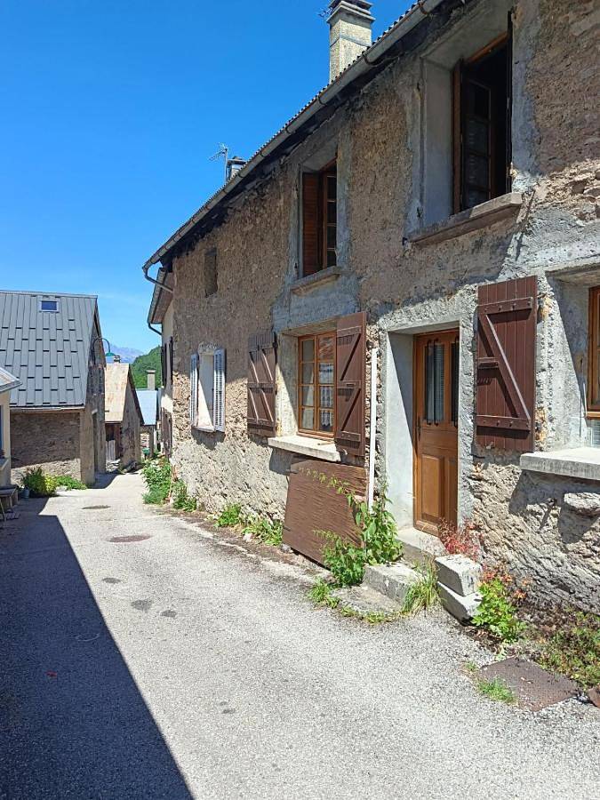 Location de vacances pour 6 personnes, avec Jardin et Vue à Ornon
