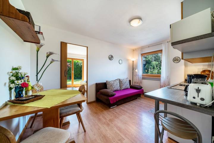 Appartamento intero, Appartamento "Ferienhof Turmwirt Gala" con vista sulle montagne, piscina in comune e Wi-Fi in Foiana, Lana